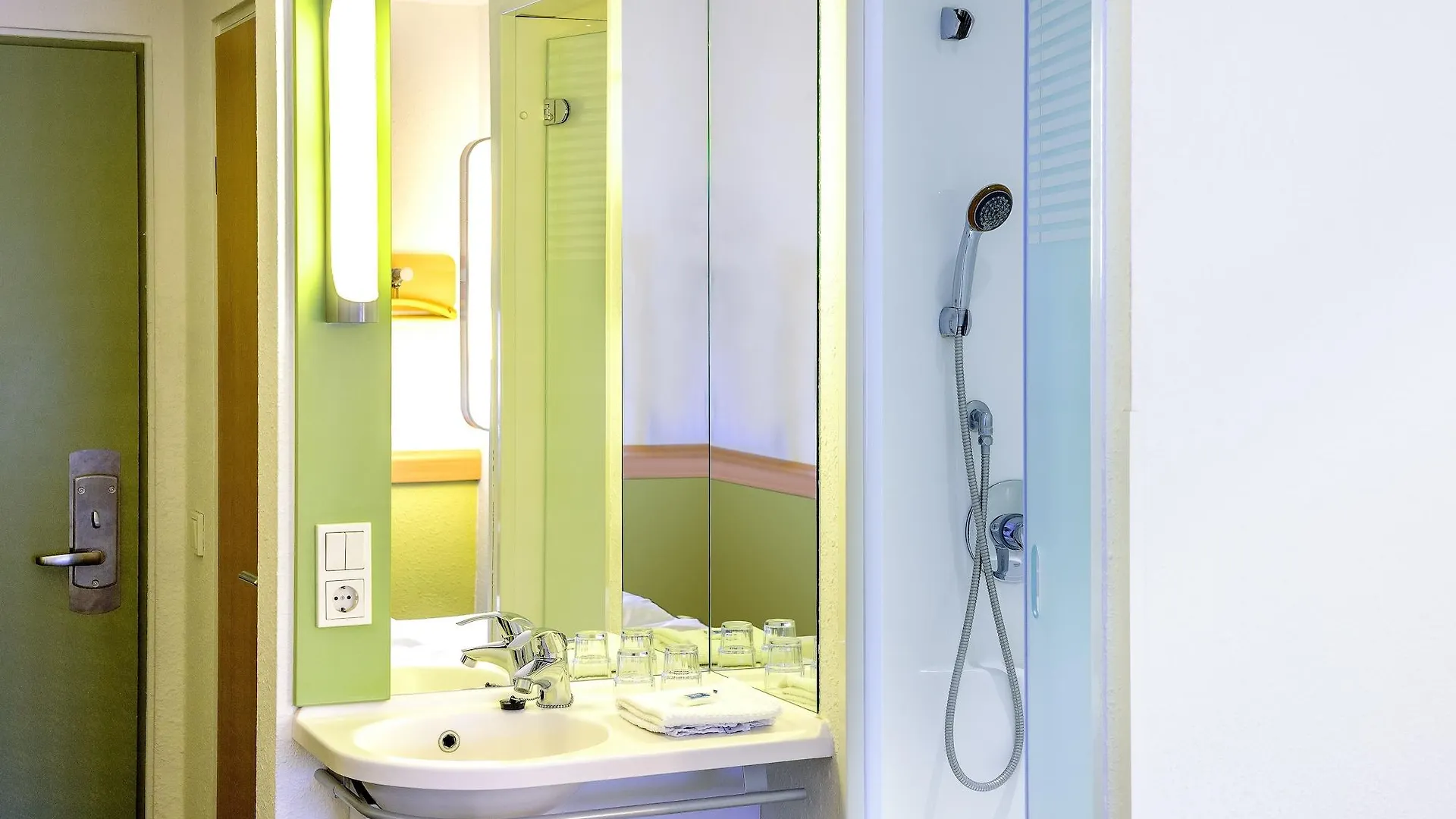 Ibis Budget Lyon Gerland 2*,